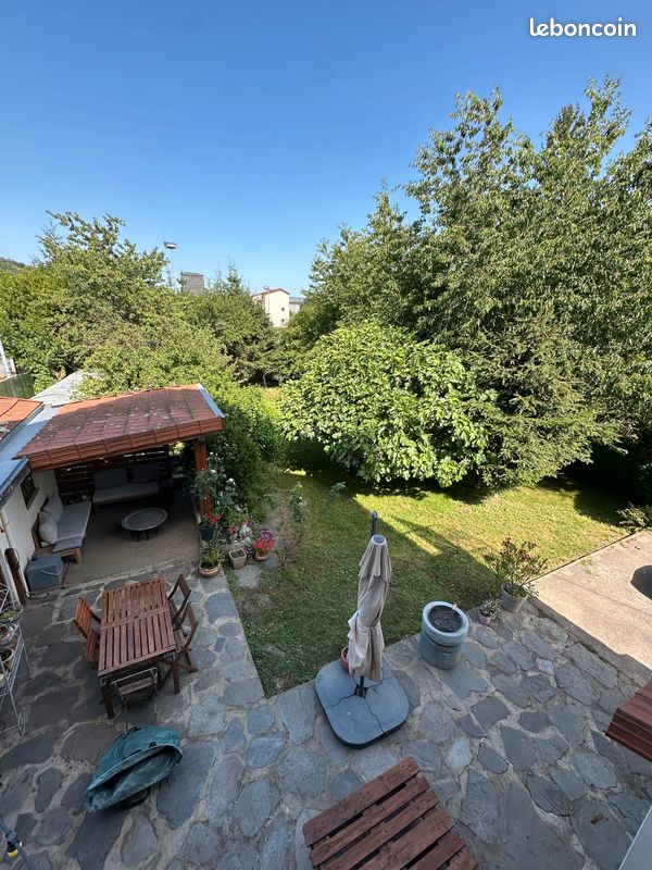 Maison 8 pièces 183 m² · à Unieux · 183 m² · 290 000 €
