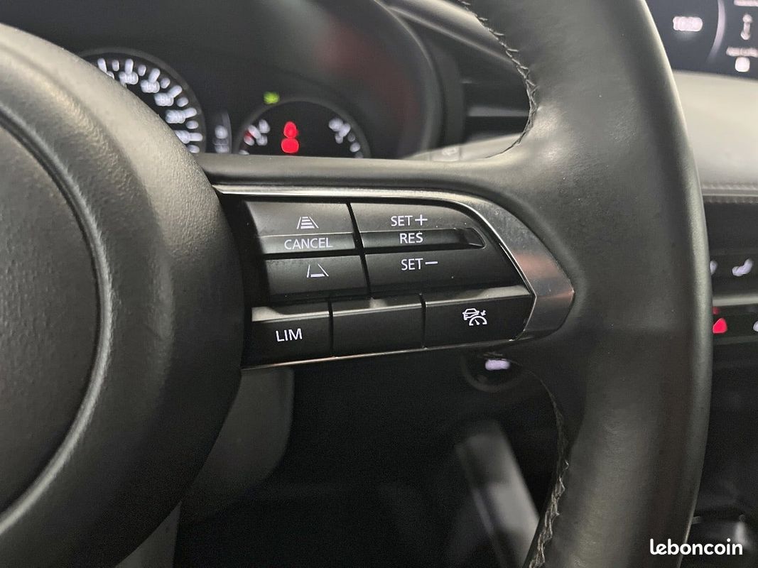 MAZDA Mazda3 5 portes 2.0L e-SKYACTIV-G M Hybrid 122 ch BVM6 Prime-Line (image 20)