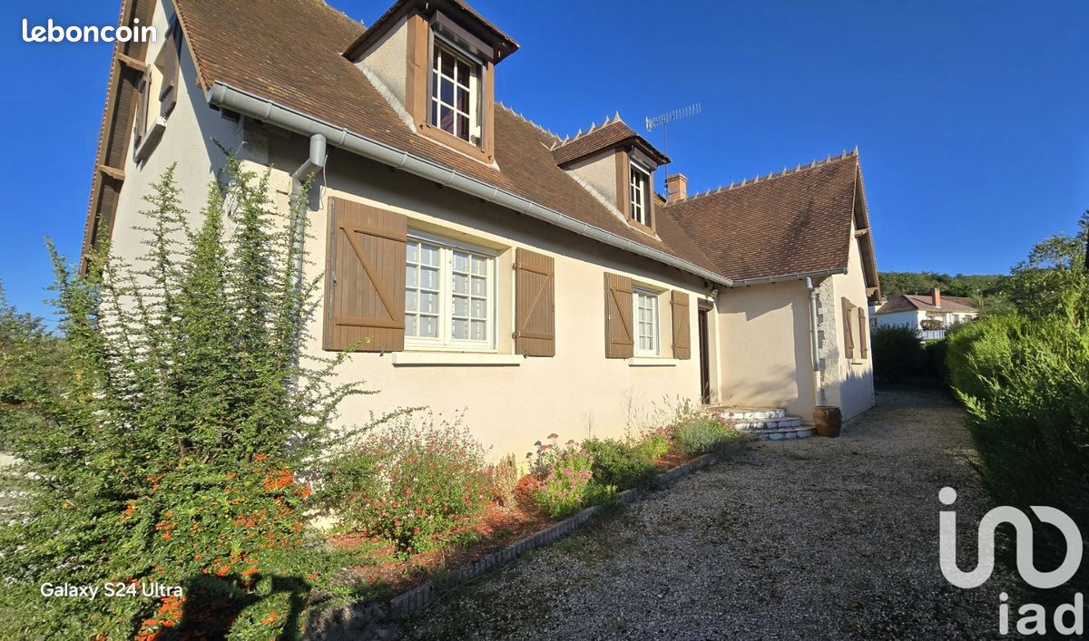 Maison 7 pièces 135 m² · à Saint-Amand-Montrond · 135 m² · 149 000 €