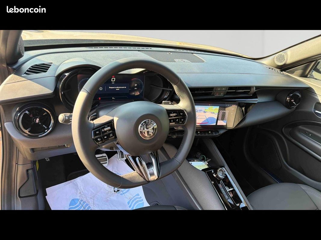 Alfa romeo Junior 1.2 Ibrida 136ch Speciale DCT6 (image 15)