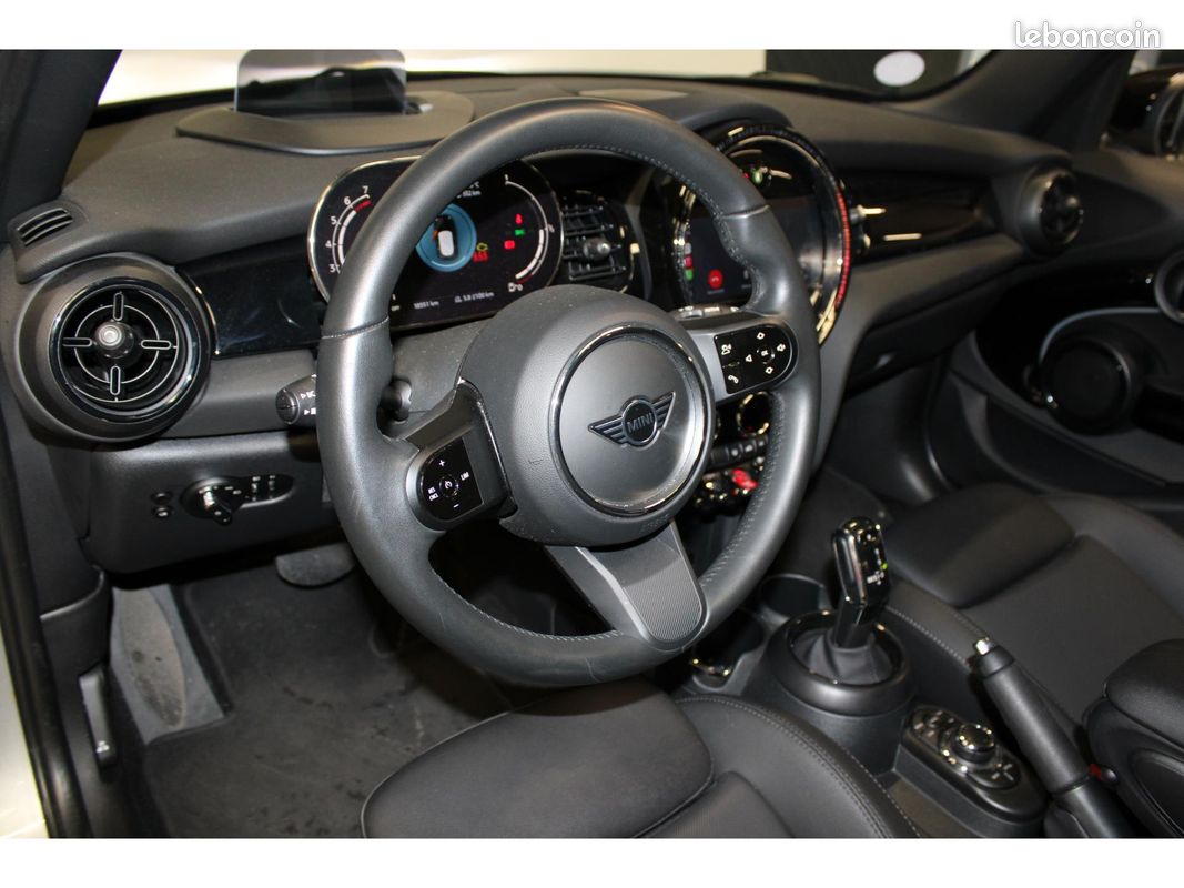 MINI MINI Cooper 1.5i 136 Edition Premium Plus Phase 3 Suivi Parfait État (image 8)