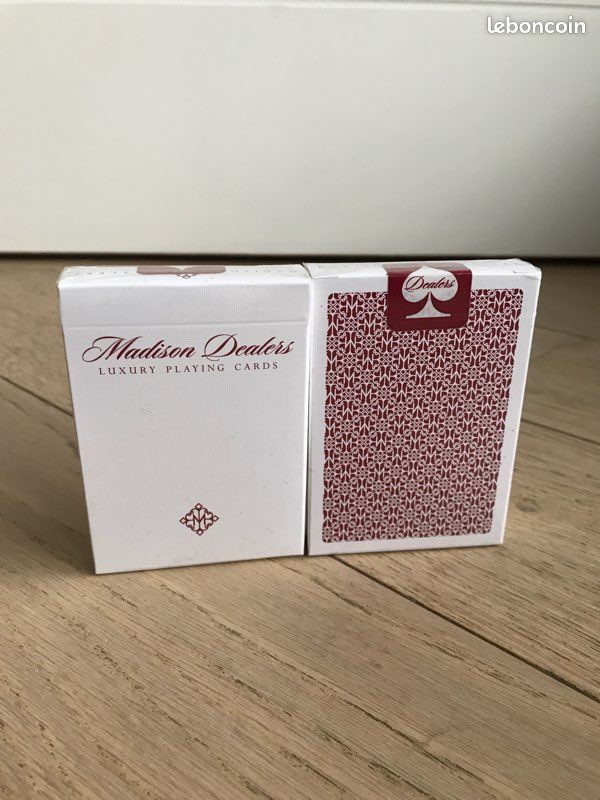 Jeu de cartes poker marquées Madison Dealers Scarlett - Ellusionist (image 1)