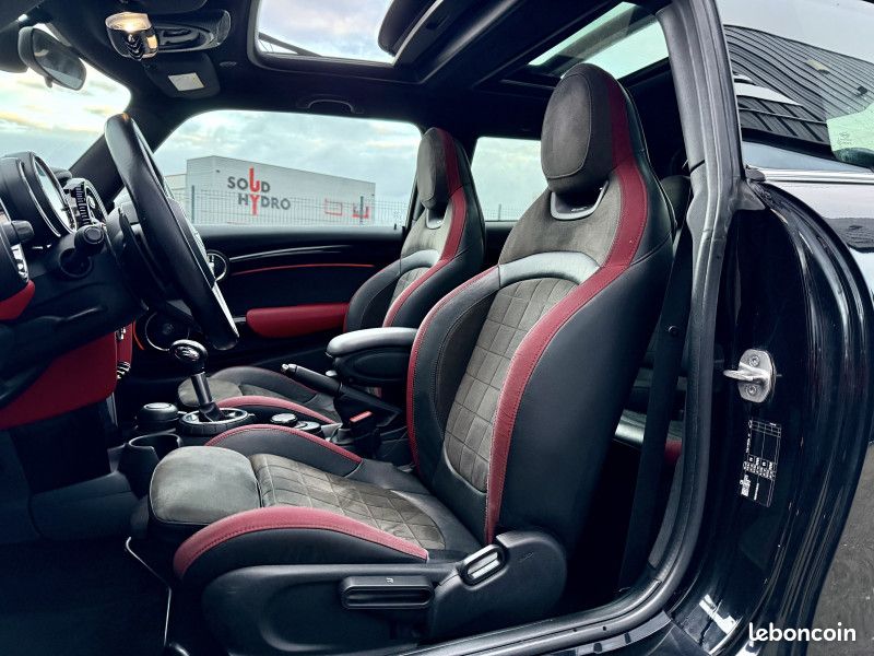 Mini MINI JOHN COOPER WORKS F56 2.0 Turbo 231 ch BVAS / Toit ouvrant / Harman Kardon / Têt (image 7)