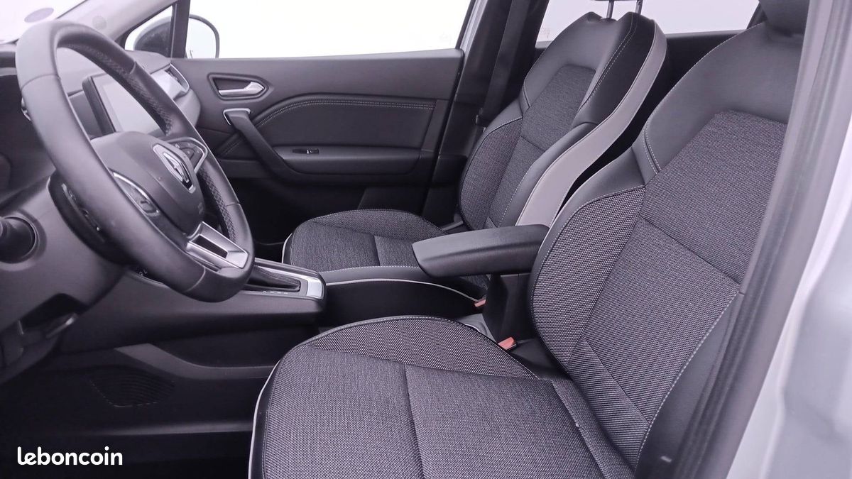 Renault captur mild hybrid 160 edc techno (image 11)
