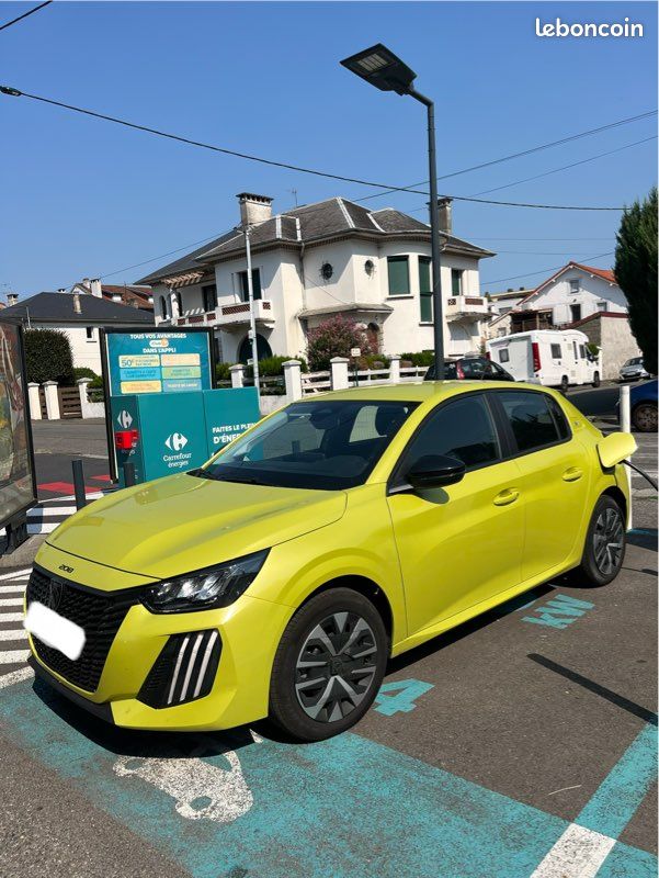 Peugeot E208 136 Ch 50Kw (image 1)