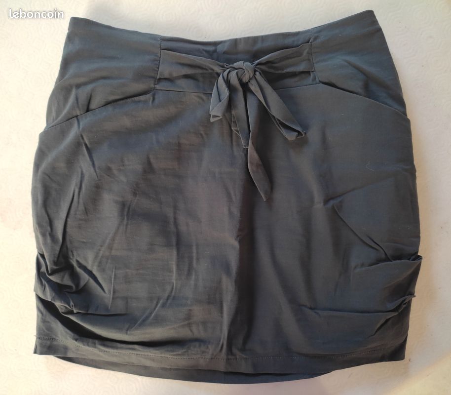 Jupe Cache Cache Noire Et Grise, Taille 36, Mini, à Rayures, été