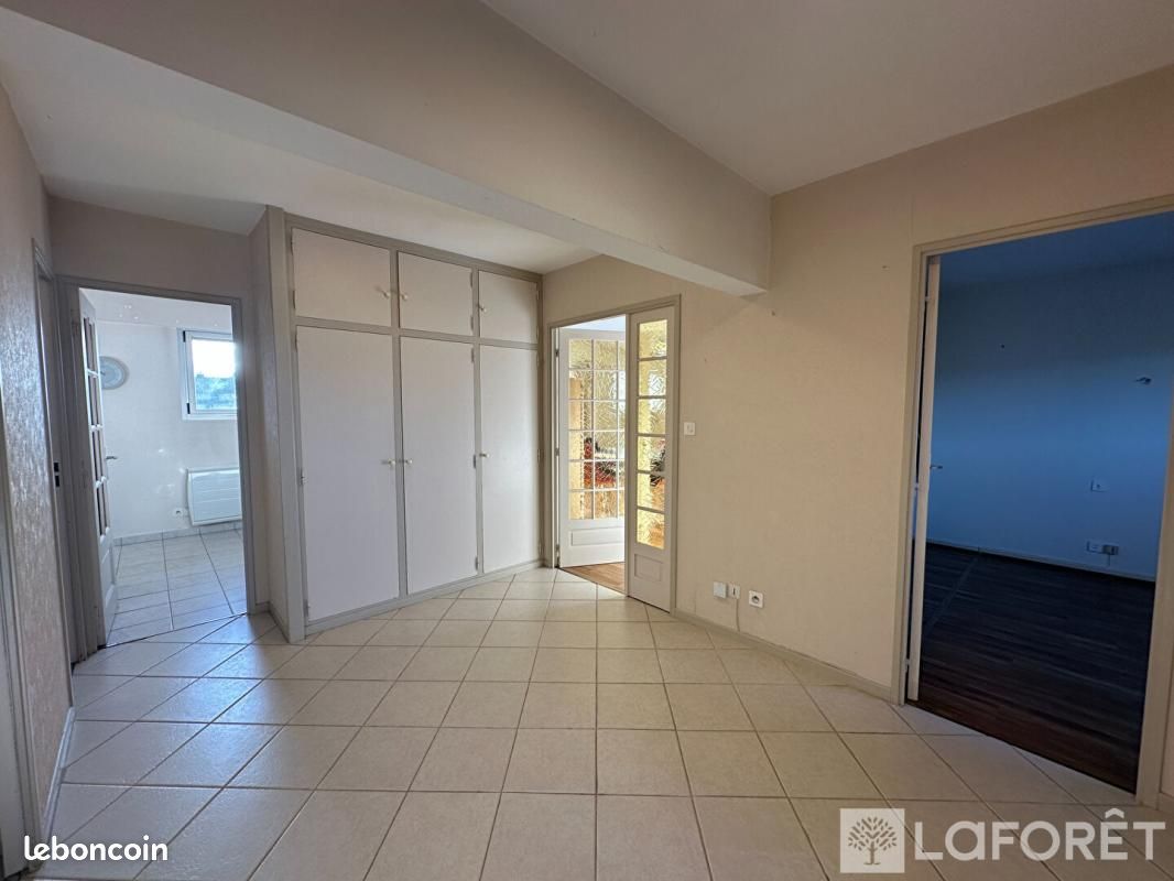 Appartement a louer pontarlier - 3 pièce(s) - 88 m2 - Surfyn