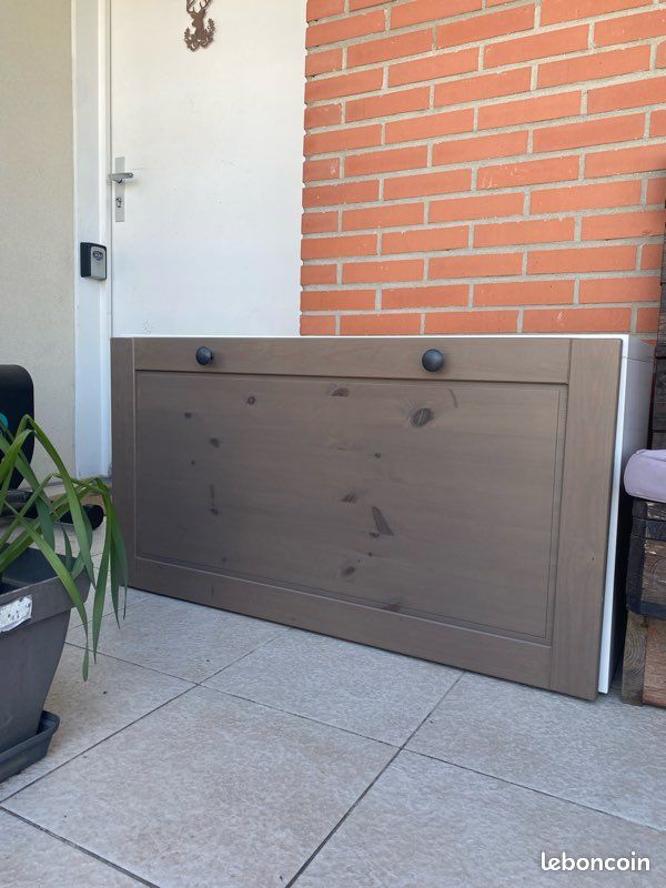 Banc de rangement IKEA en parfait état (image 1)