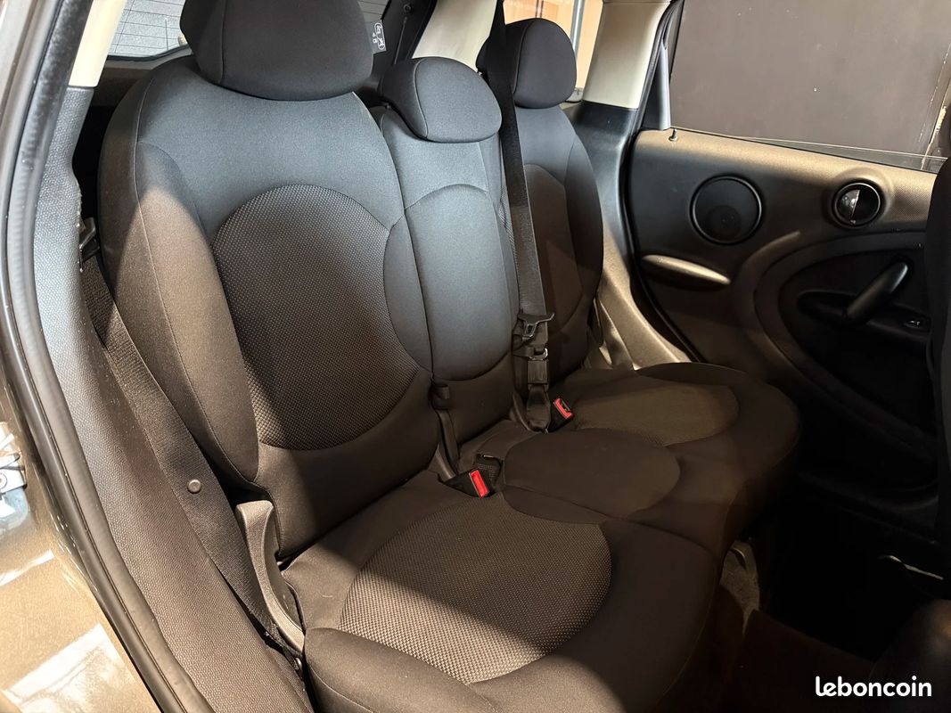 Mini COUNTRYMAN Cooper D (image 10)