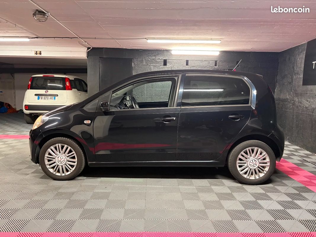 VOLKSWAGEN UP Up 1.0 75 BlueMotion Technology Up Série Cup 6080 (image 2)