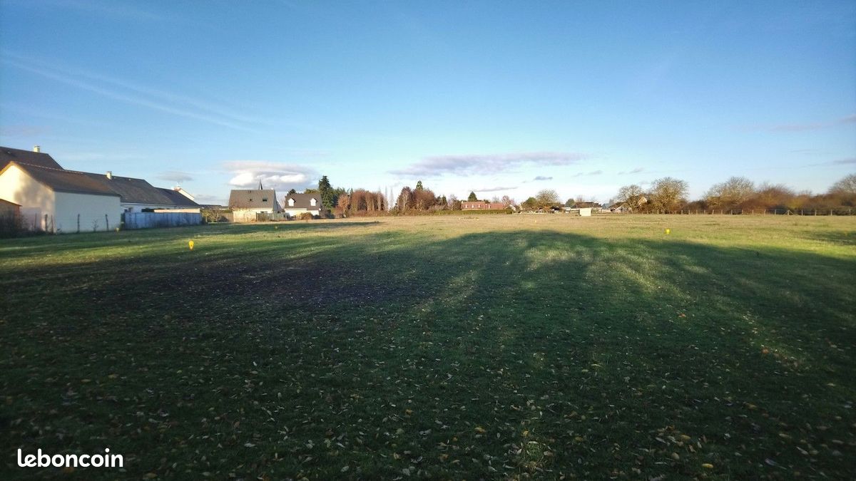 Terrain à bâtir de 504 m² à HUEST (27) · 63 600 €