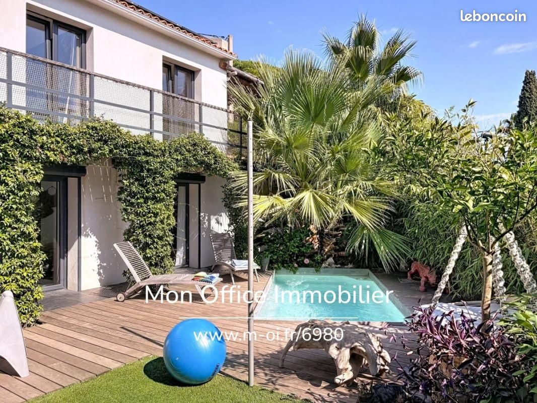Maison 5 pièces 158 m² · à Cavalaire-sur-Mer · 158 m² · 1 099 000 €