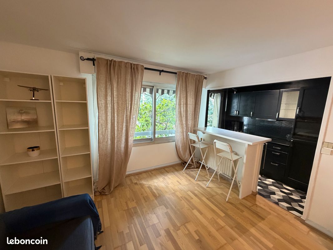 Appartement 1 pièce 30 m² · à Courbevoie · 30,5 m² · 234 000 €