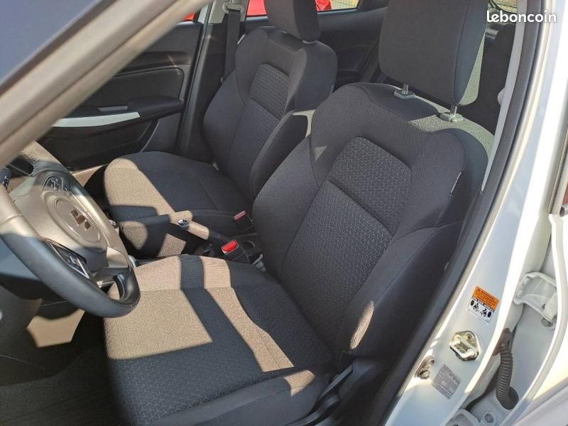 Suzuki Swift 1.2 Dualjet Hybrid 83ch Privilège (image 9)