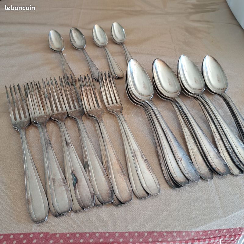12 fourchettes à gateaux métal argenté style art deco orfèvre Apollo