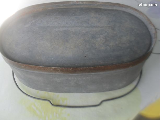 Goujonnière De Pêche Ancienne En Zinc – Réf N.1 – Eau Douce – France