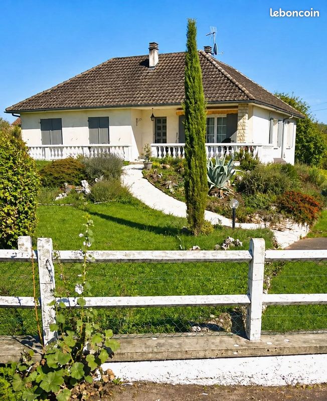 Maison 6 pièces 104 m² · à Nontron · 104 m² · 180 000 €