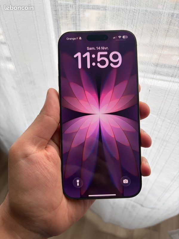 iPhone 16 Pro Max 1 To reconditionné - Titane sable (Sans abonnement) - (BE