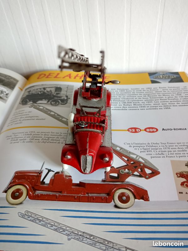 dinky toys 32 D CAMION DELAHAYE AUTO ECHELLE DE POMPIERS