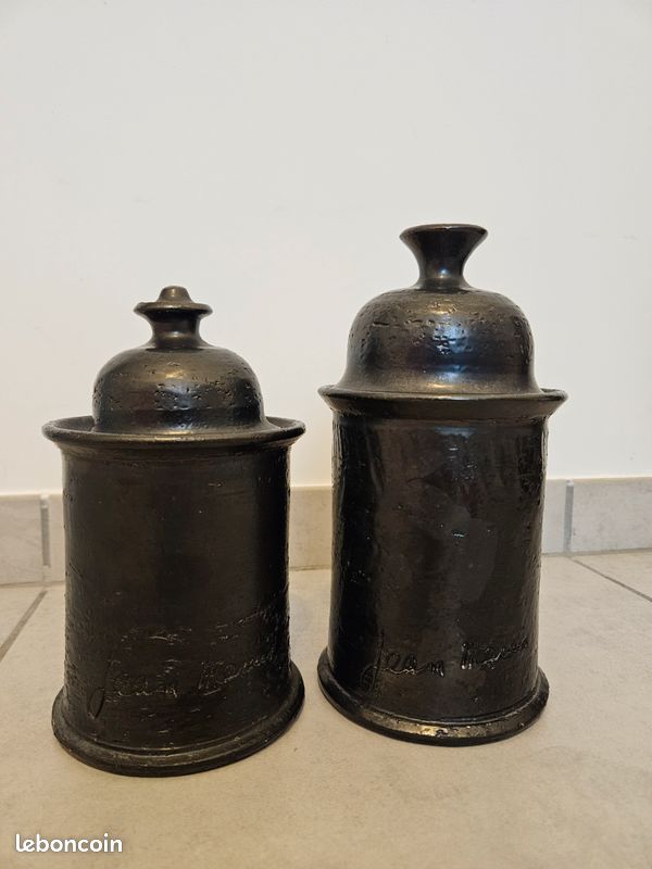 Lot de 2 pots avec couvercles signé Jean Marais - Vallauris (image 1)