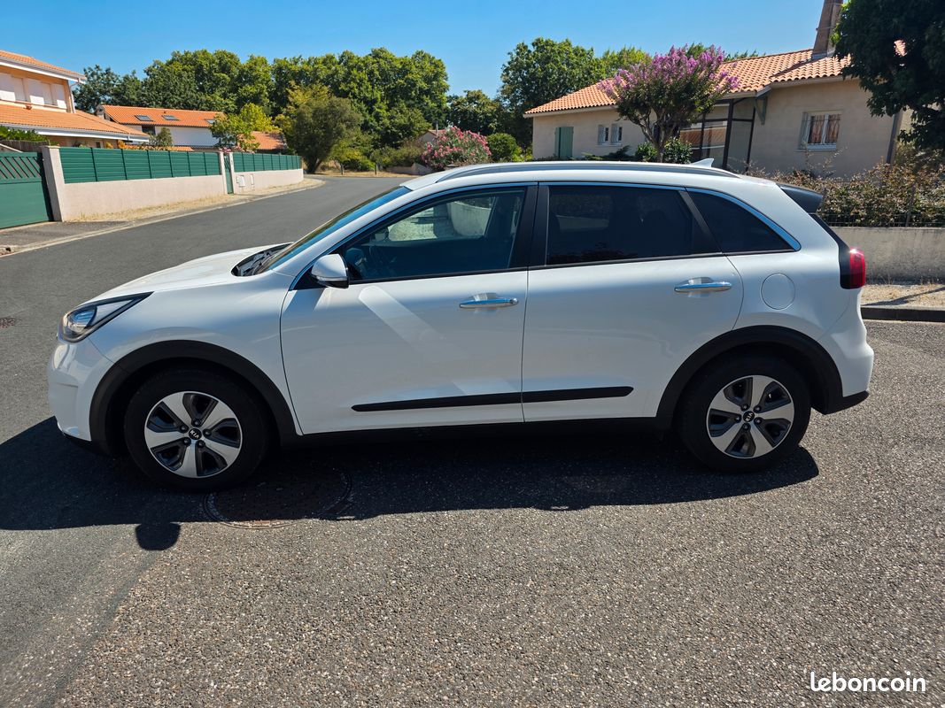 KIA Niro 1.6 GDi 141 Hybrid DCT6 Design (image 3)