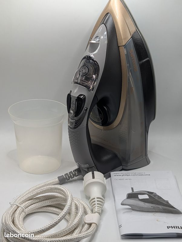 Fer à repasser Philips Azur GC 4800 Series - 2600W - Peu utilisé (image 1)
