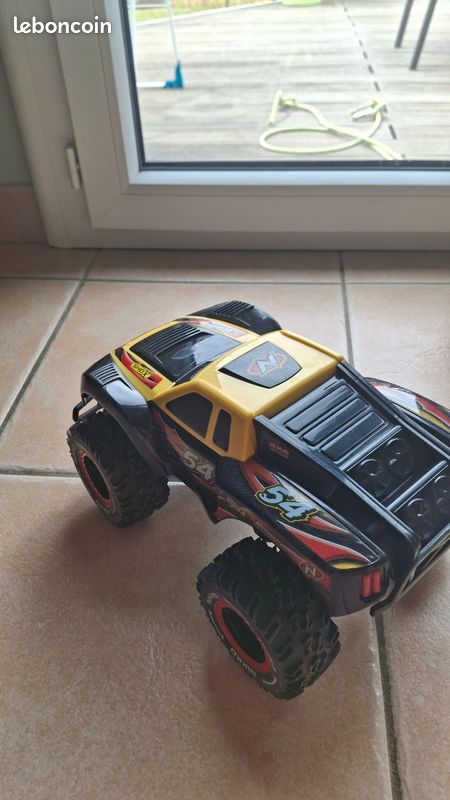 4x4 voiture télécommandée (image 5)