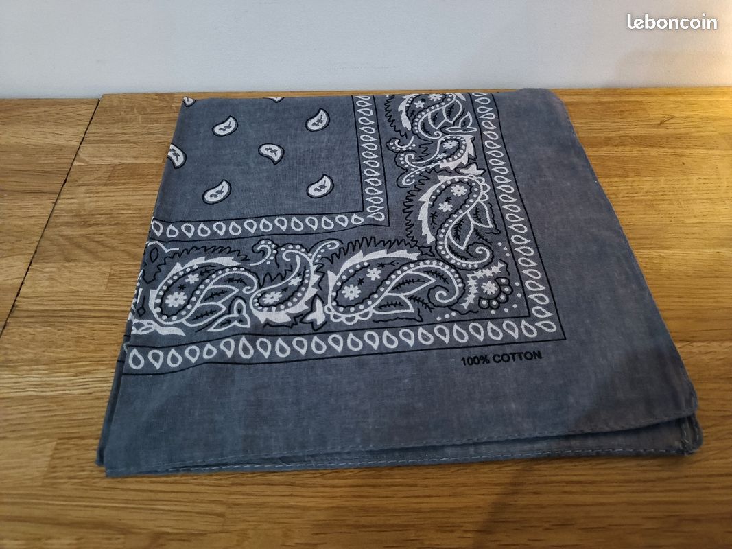 Bandana gris (image 1)
