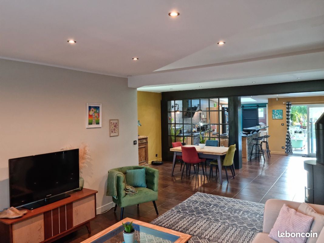 Maison 5 pièces 145 m² · à Allennes-les-Marais · 145 m² · 348 000 €