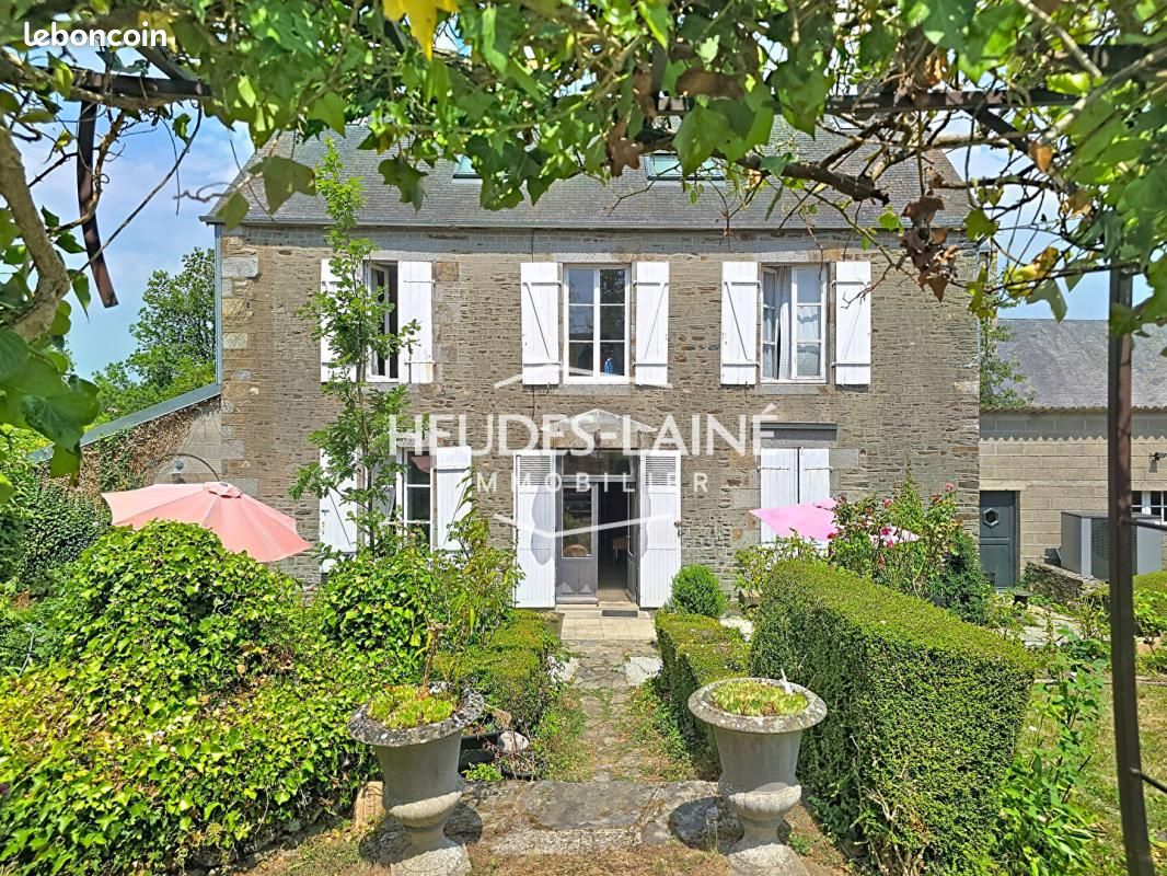 Local commercial 6 pièces 151 m² · à Tirepied-sur-Sée · 151 m² · 249 500 €