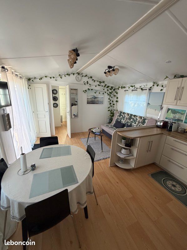 Local commercial 3 pièces 35 m² · à Hyères · 35 m² · 27 000 €