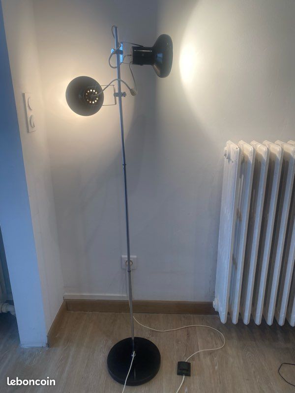 Lampadaire vintage (image 1)