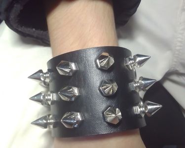 Noir Punk Rock Gothique 2Pcs Bracelet à Clous Rivets Manchette Cuir PU