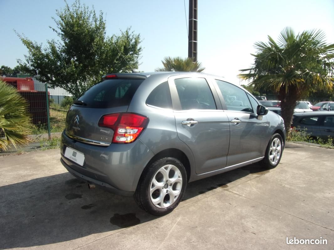 Citroën C3 VTi 120 Exclusive A (image 8)