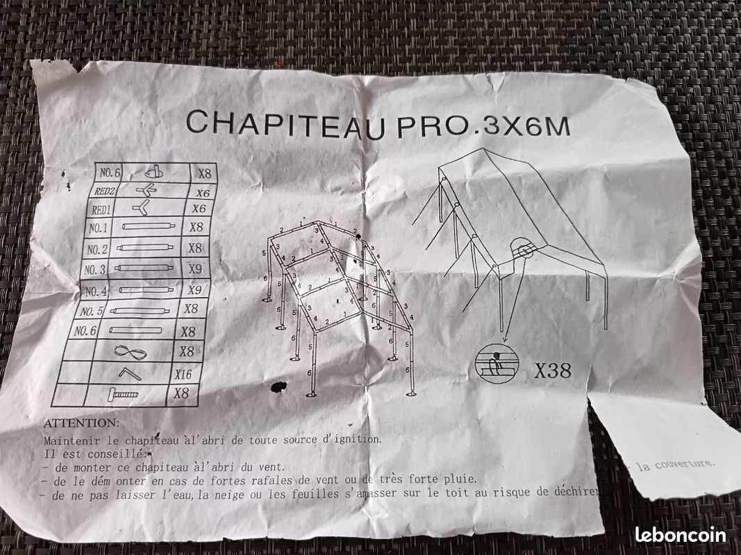 Chapiteau (image 1)