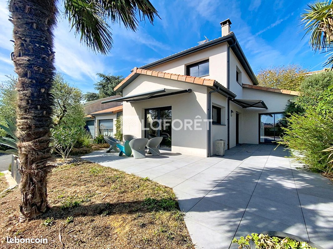 Maison 6 pièces 164 m² · à Cholet · 164 m² · 450 000 €