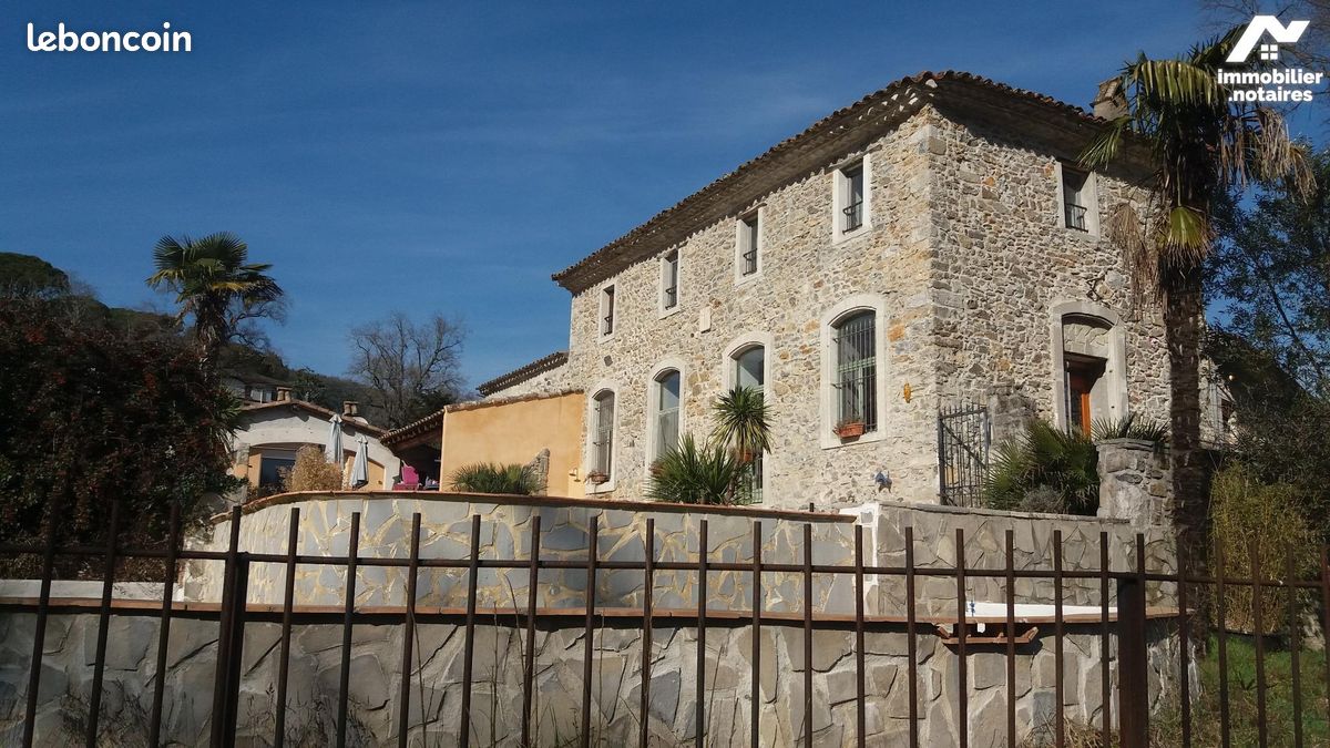 Appartement 4 pièces 110 m² · à Saint-Hippolyte-du-Fort · 110 m² · 900 €