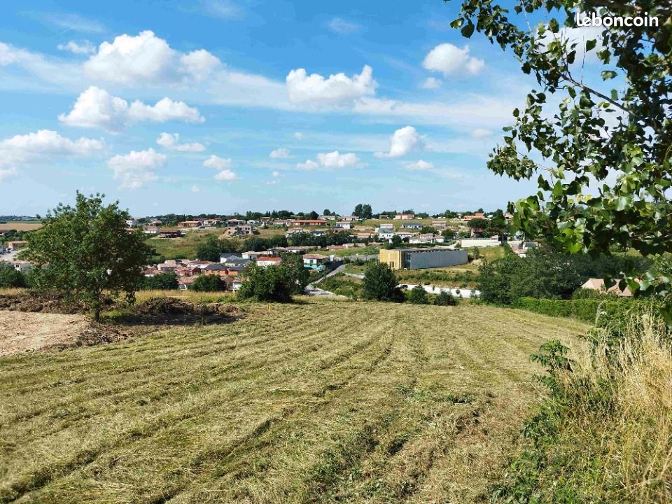 Terrain 811 m² Nailloux · 94 000 €