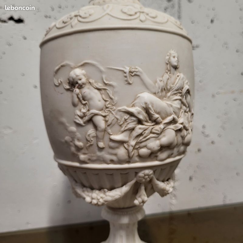 Vase biscuit 19ème Napoléon III (image 2)