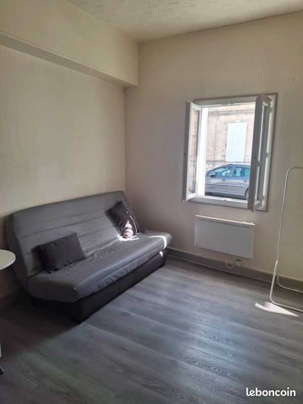 Appartement 1 pièce 18 m² · à Angoulême · 18 m² · 392 €