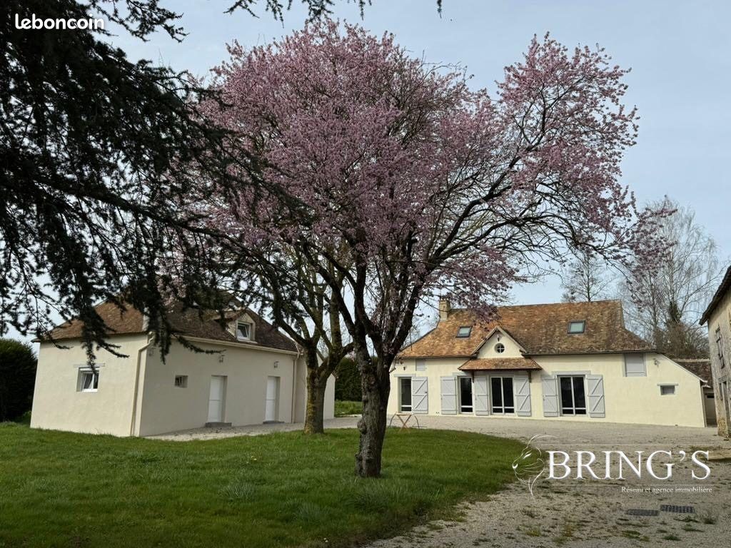 Maison 6 pièces 161 m² · à Marolles-les-Braults · 161 m² · 449 000 €