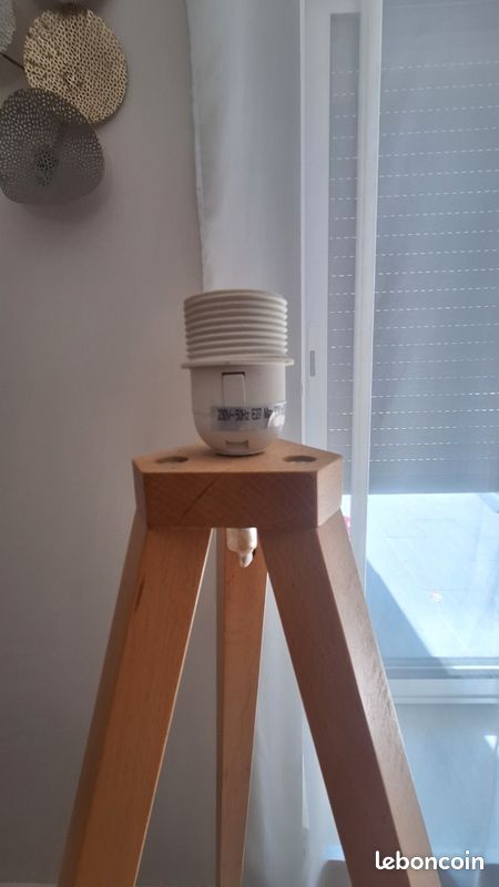 Lampe trépied (image 2)