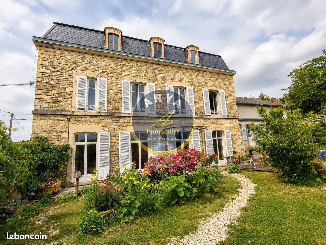 Maison 8 pièces 154 m² · à Bligny-sur-Ouche · 154 m² · 270 000 €