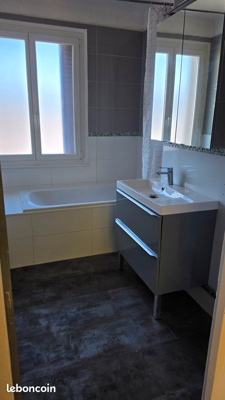 Appartement 3 pièces 75 m² · à Gray · 75 m² · 52 000 €