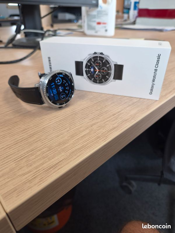 Samsung Galaxy Watch 8 Classic (image 1)