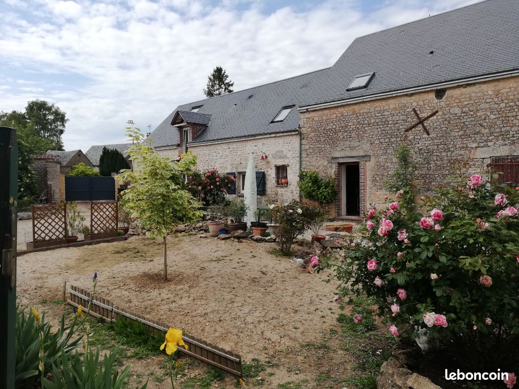 Maison 7 pièces 240 m² · à Éole-en-Beauce · 240 m² · 205 000 €
