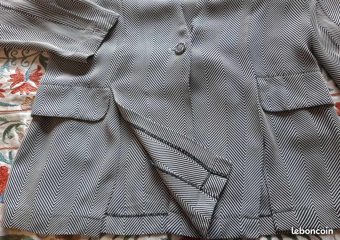 Veste à chevrons noir/blanc (image 4)