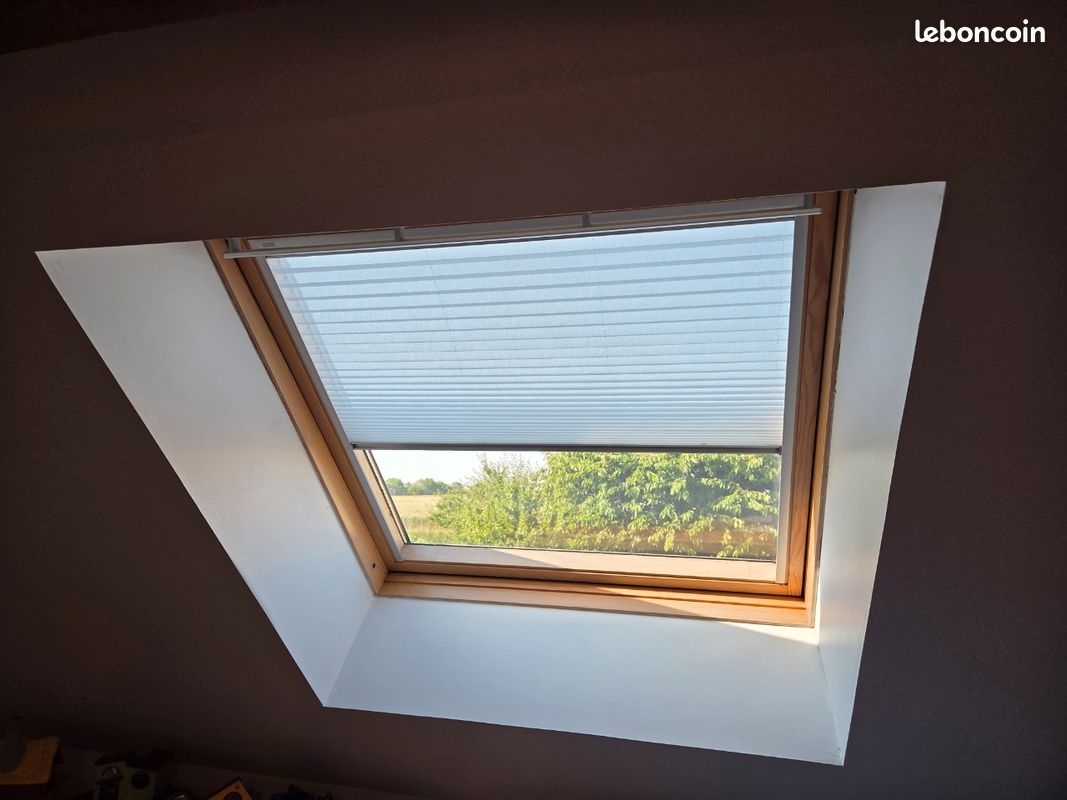 Store Velux tamisant plissé blanc (image 1)