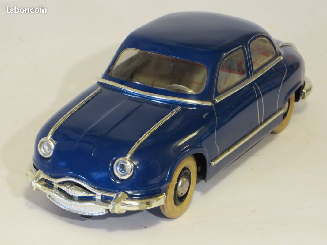 Maquette 1/43 Panhard Dyna Type X Berline 1953 - Modèle White Métal Monté Par CJM France, état Superbe