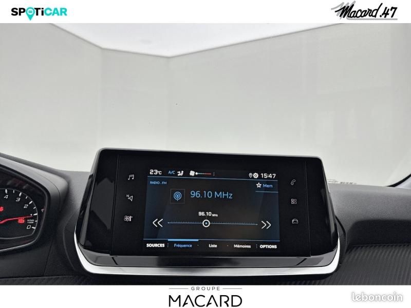 Peugeot 208 1.2 PureTech 100ch S&S Style EAT8 (image 15)